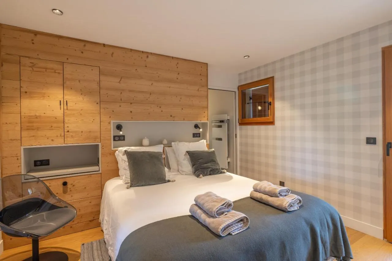 Chalet Les Galetas Du Mont Blanc Hauteluce