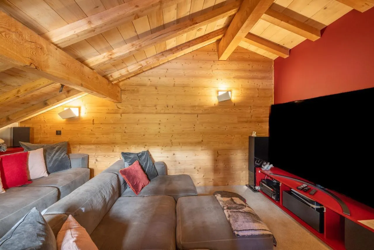Chalet Les Galetas Du Mont Blanc Hauteluce